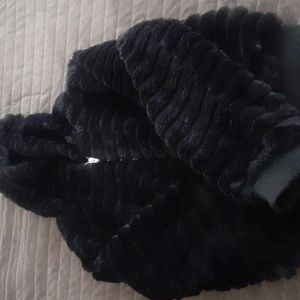Love Tree Large Faux Fur Black